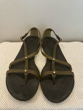 CROCS Really Sexi Strappy Sandals Size 11 Olive Green Thong Jelly Slingback Flat